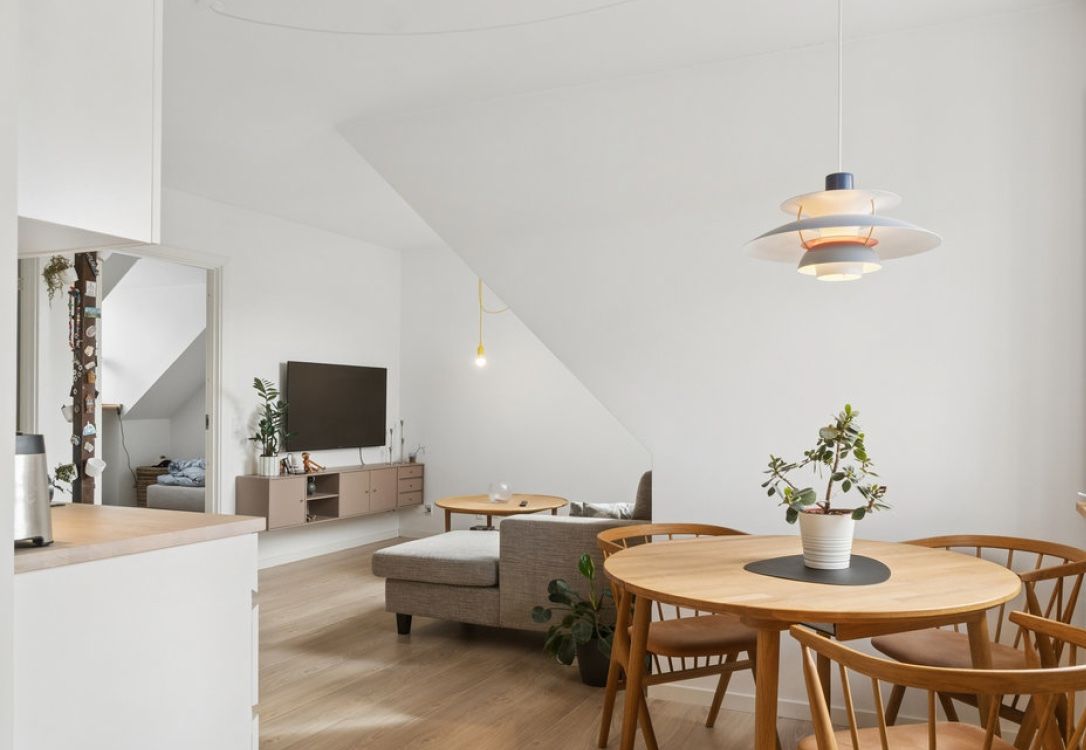 Roomie søges til hyggelig lejlighed i hjertet af Aarhus<3 Lejen er ubegrænset og indflytning er snarest.